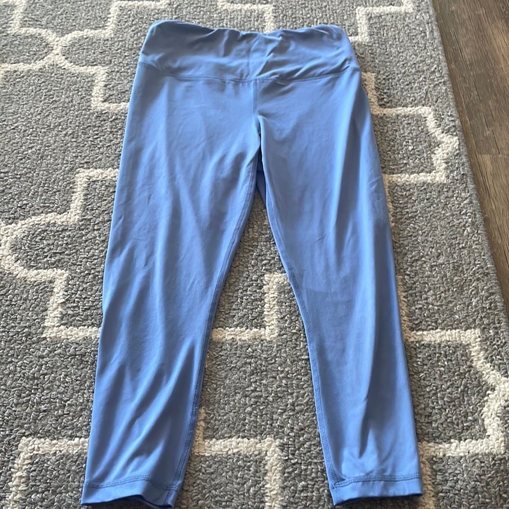 periwinkle cropped leggings
